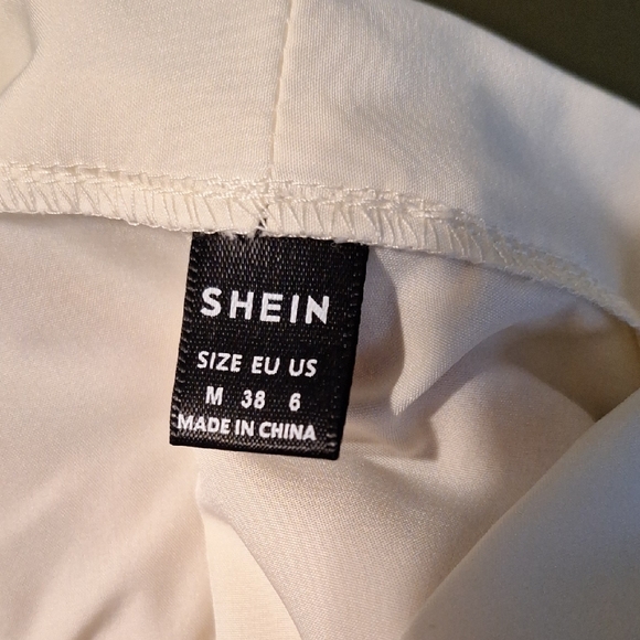 SHEIN Cream Colored Puff Sleeve Blouse Size M - Picture 2 of 4